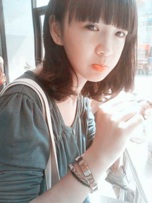 要是你在身边，是否会不一样 唯美可爱的女生QQ皮肤