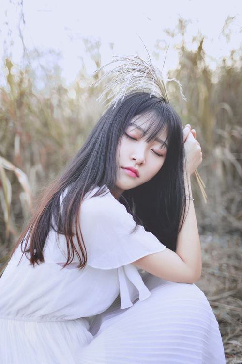 你亲手把身边的人都推开，还说自己怕孤独