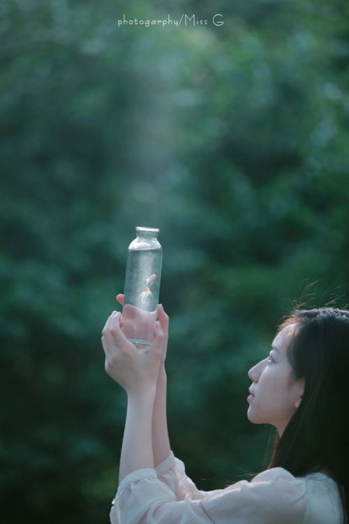 暖冬依旧 伤感女生QQ皮肤图片大全