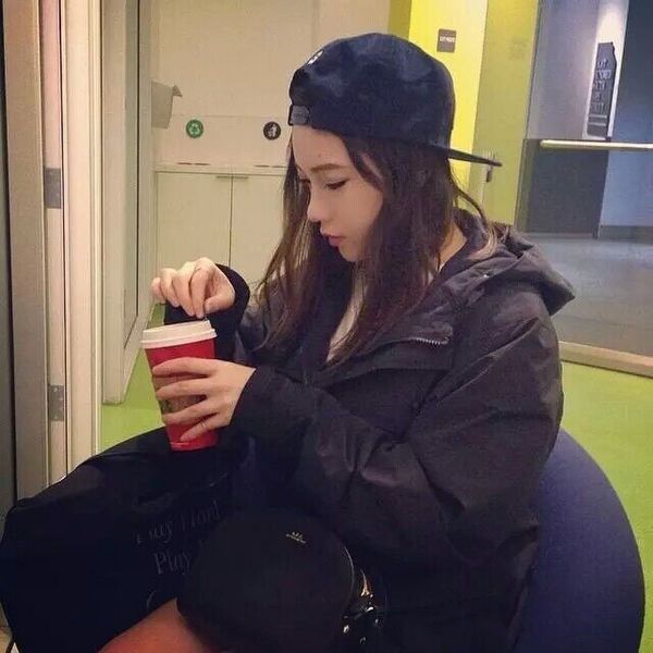 唯美女生QQ背景皮肤图片