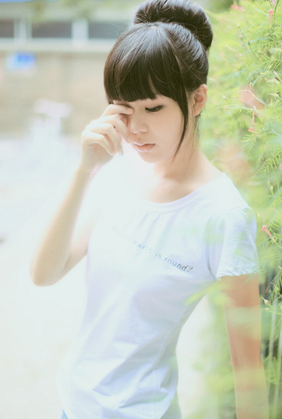 清纯可爱的小清新女生QQ皮肤图片