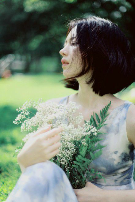 旧念于心的唯美女生QQ皮肤
