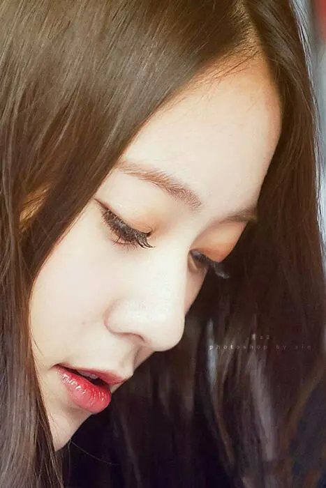 Krystal 郑秀晶QQ皮肤图片