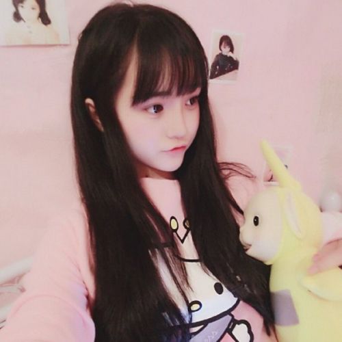 气质唯美女生QQ皮肤图片 从无话不说到无话可说有多难忘我都记得