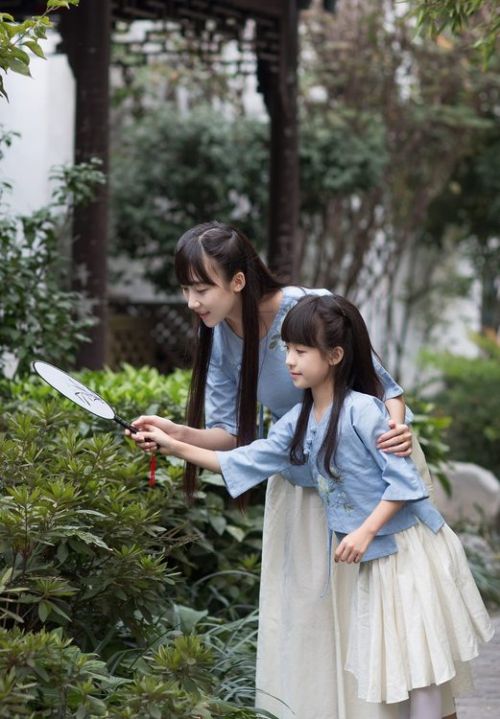 羞涩清纯少女