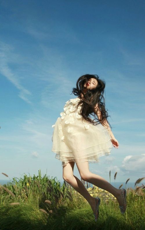 我没有死，你别笑 伤感女生意境QQ皮肤图片