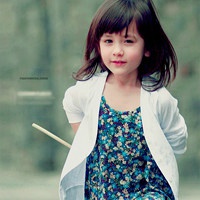 萌系可爱小孩子QQ头像：一个温柔至极的小女人