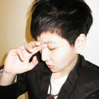1、别回忆，因为回不去。2把眼泪留给最疼你的人，把微笑留给伤你最深的人。