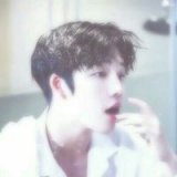 我是这世间的魔鬼 也是爱你的可怜鬼.