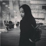 LOMO黑白个性女生头像