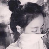 有时我也会莫名其妙的孤独。黑白色悲伤个性女生头像