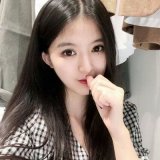 我恨你不爱我，却也沉迷于片刻的温情
