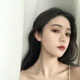 月亮被嚼碎了变成星星 你就藏在那漫天的星光里.