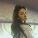 你的眼神充满美丽，带走我的心跳。
