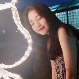 希望你能越来越喜欢我 然后表现的明显一点