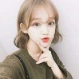 短发女生可爱头像