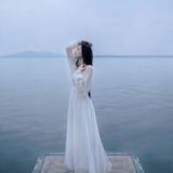 清醒纪意境女生头像