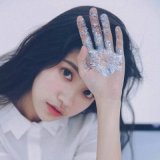 怕你被别人喜欢，怕你喜欢上别人。