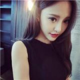 我用力微笑却扯痛了嘴角