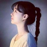 我多想他，却只能咬牙不说。