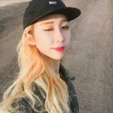 情思屿麓 潮流时尚女生QQ头像