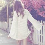 我在普罗旺斯等你 温暖甜美的女生头像