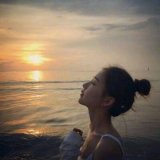 我还是很爱你，还是很想你，还是心很痛