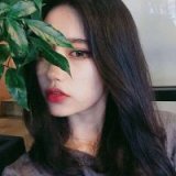 在无助眼神之中 是无边的孤独.