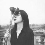 痛谁枯萎了谁的一切 悲伤女生头像
