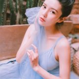 我要赶在春风前面扑向你 ​​​
