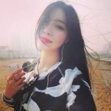 世界和我爱着你 唯美暖色女生头像