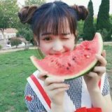 吃西瓜de小姐姐