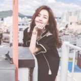 我爱的人，再无一分像你。