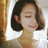 短发时尚女生QQ头像