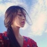 爱到深处，不提爱。
