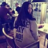 怕极了孤独 却又习惯了深夜.