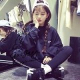 眼睛里充满了，可是还是要对你笑