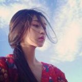 孤独是你昂贵的注解 爱笑的可爱女生头像