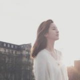 只是我看在眼里，埋在心里。 ​​​