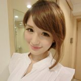 别触碰我在逞强的笑。暖暖的个性美女QQ头像