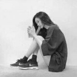 黑白色个性伤感女生头像大全