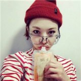 搞怪可爱的女生头像 我心醉成狗，你却笑成狗