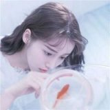 我不知道我在等待什么 就像不知道什么在等待着我