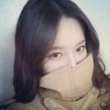 我笑出了茫然，却哭不出哀伤。