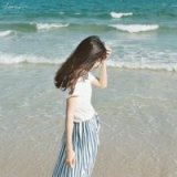 海边意境小清新女生qq头像
