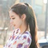 小清新唯美女生头像 我会冷暖自之更会好自为之
