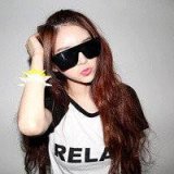 潮流范女生QQ头像 谁会带我离开孤独的深海