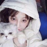 爱小宠物的女生个性头像