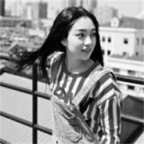 黑白女生头像 这个世上肯定有一个人，在努力地走到你的身边