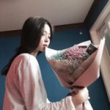 我的爱扩散在方圆几里，近的能听见你的呼吸